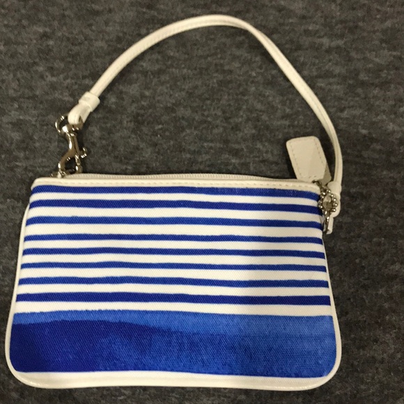 Coach Wristlet - Picture 4 of 4